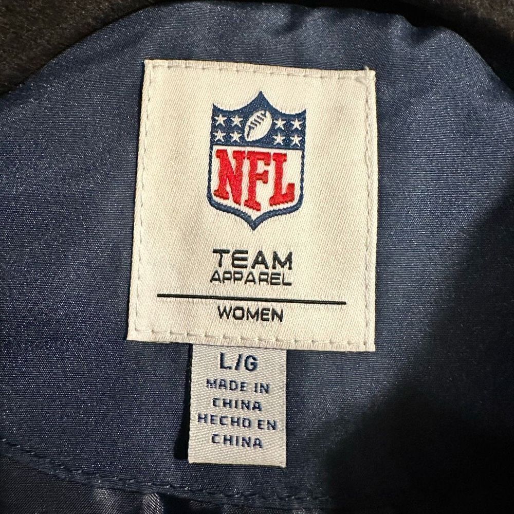 NWT NFL Team Apparel Titans Puffer Vest - Picture 3 of 5